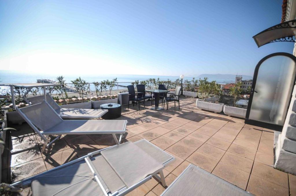Hotel Tirreno Marina di Massa Zewnętrze zdjęcie