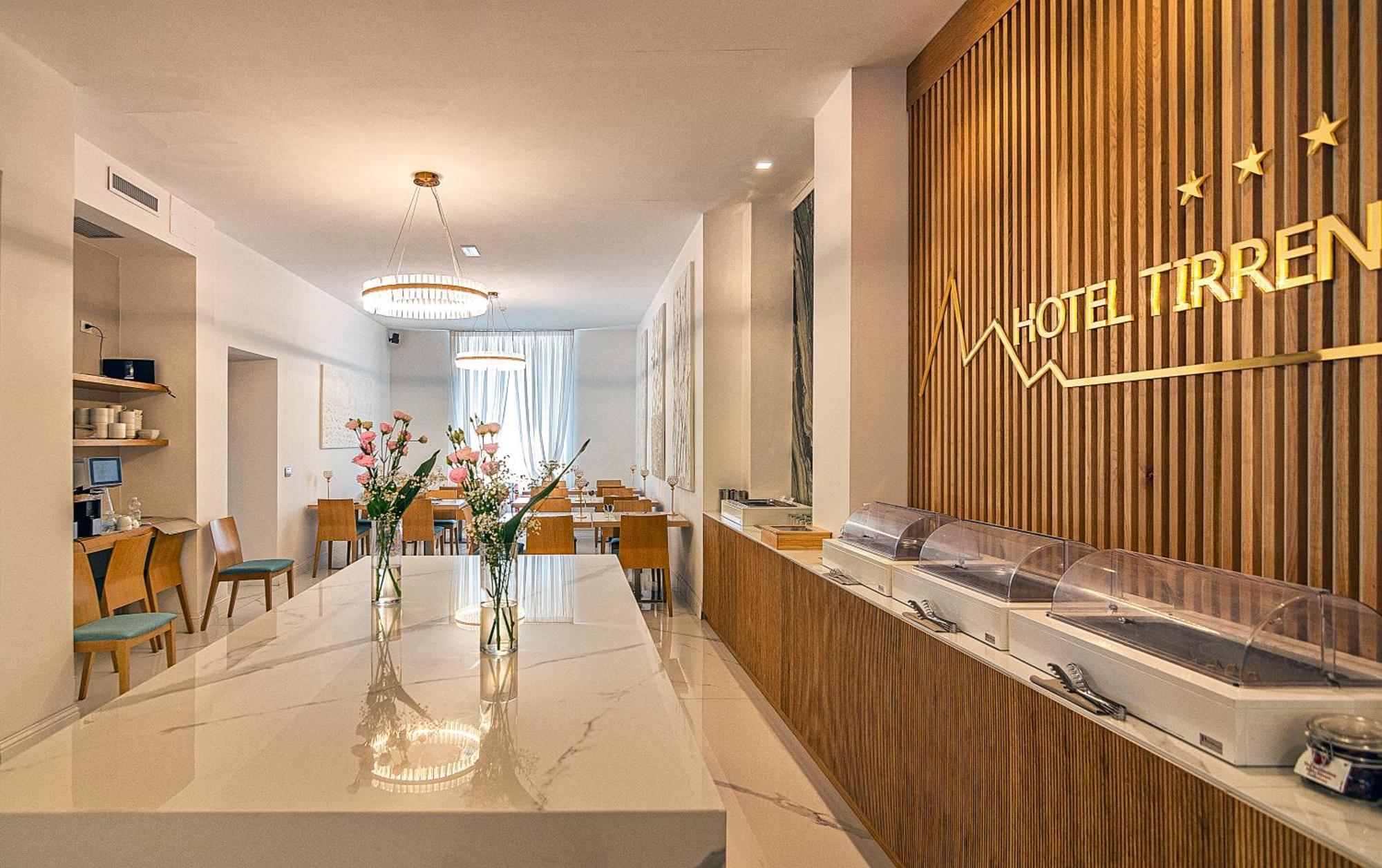 Hotel Tirreno Marina di Massa Zewnętrze zdjęcie