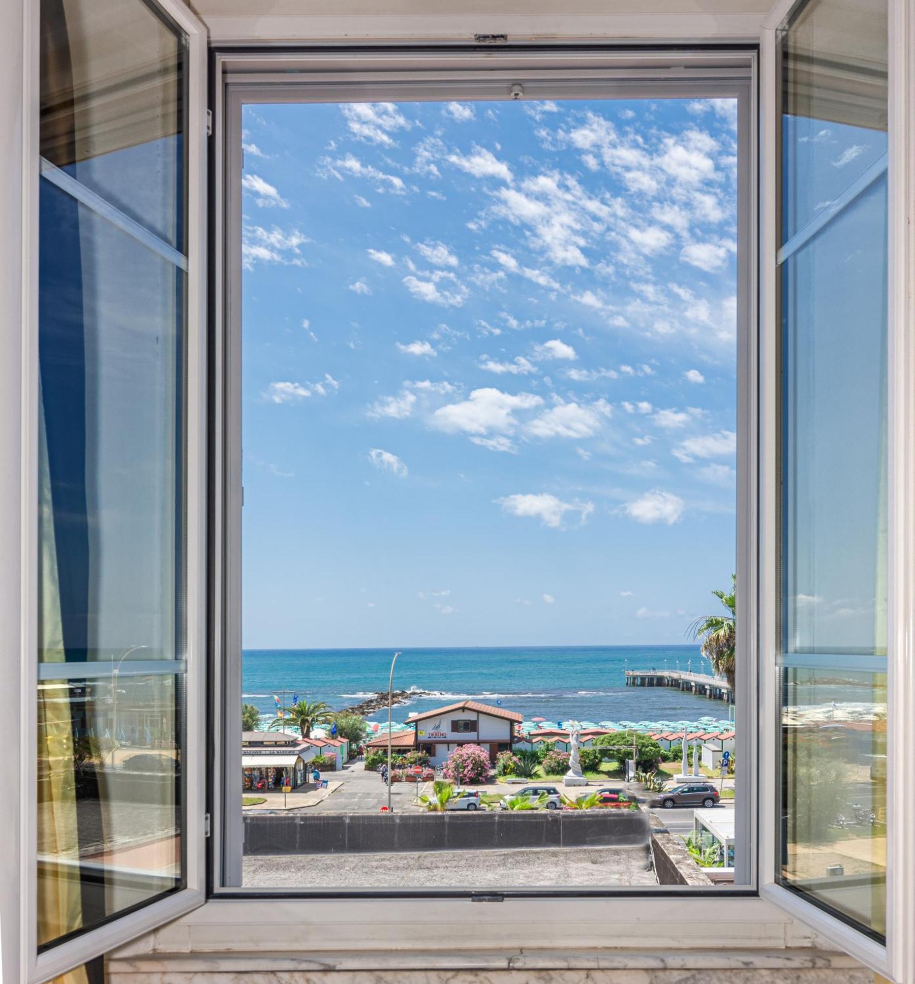 Hotel Tirreno Marina di Massa Zewnętrze zdjęcie