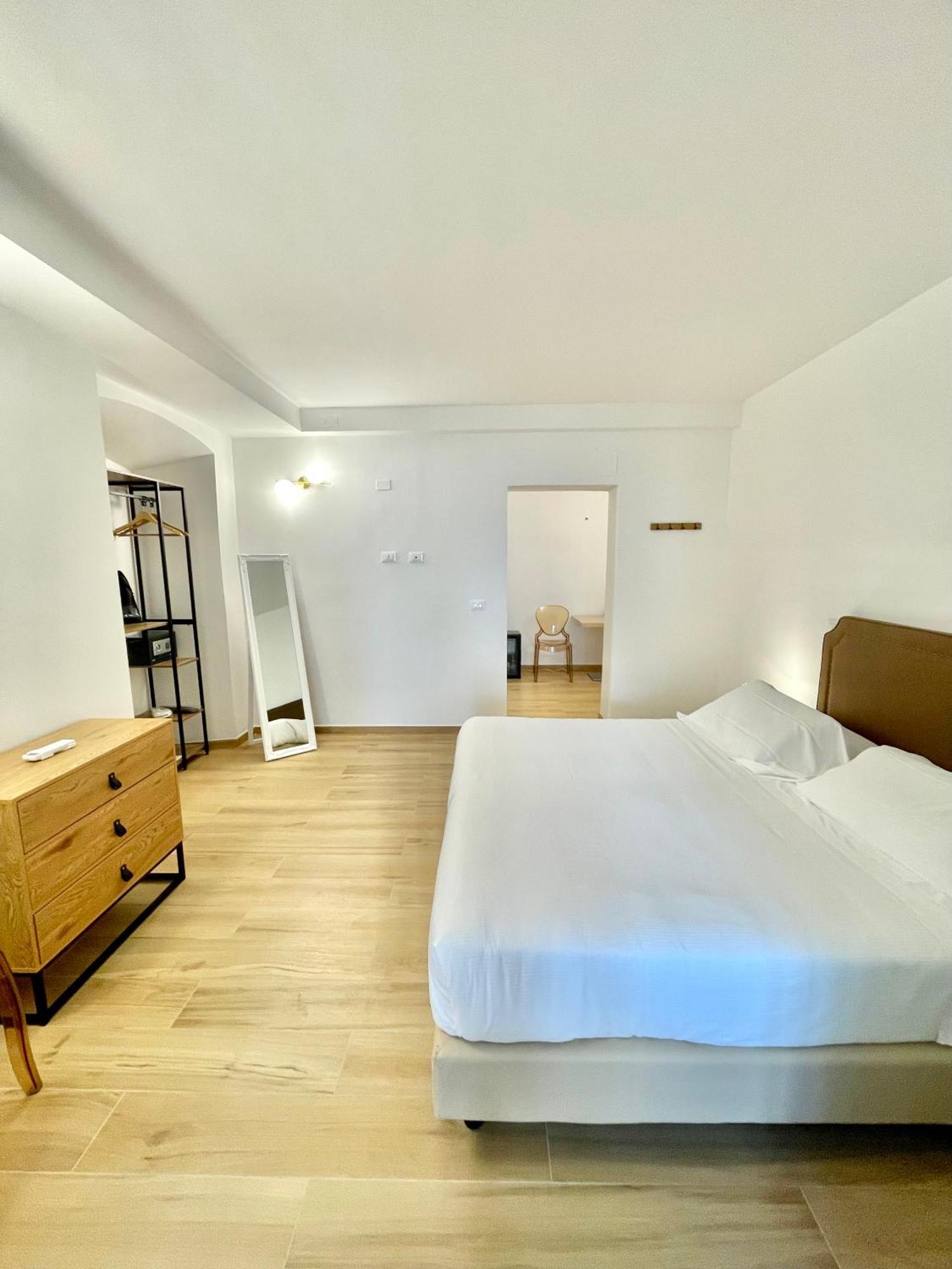 Hotel Tirreno Marina di Massa Zewnętrze zdjęcie