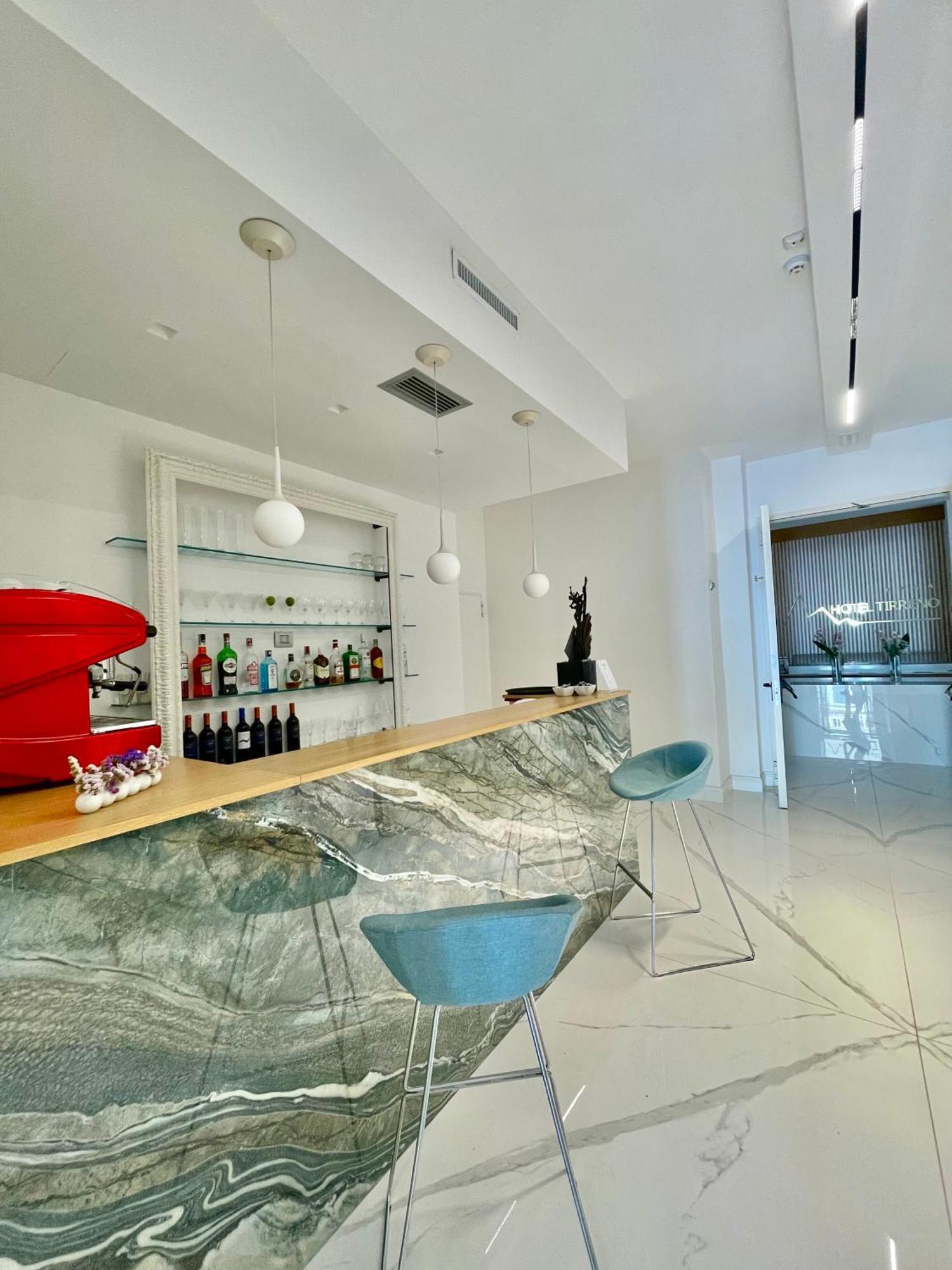 Hotel Tirreno Marina di Massa Zewnętrze zdjęcie